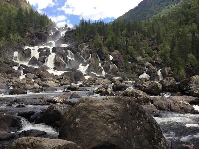 Водопад Учар в Горном Алтае